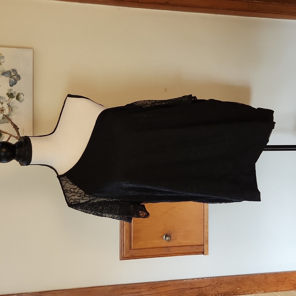 Torrid Off the Shoulder Lace Short Sleeved Top Size 14/16 (Torrid Size 1)